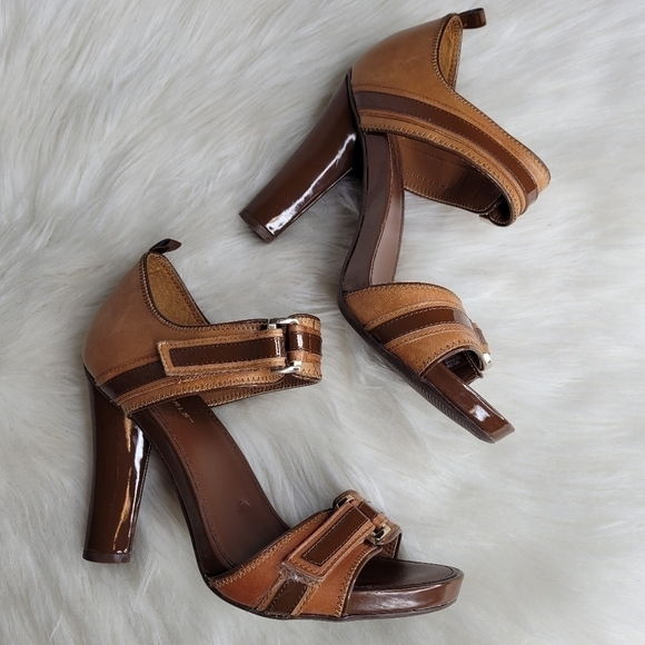 BCBG Brown Pump Heels - Picture 4 of 14
